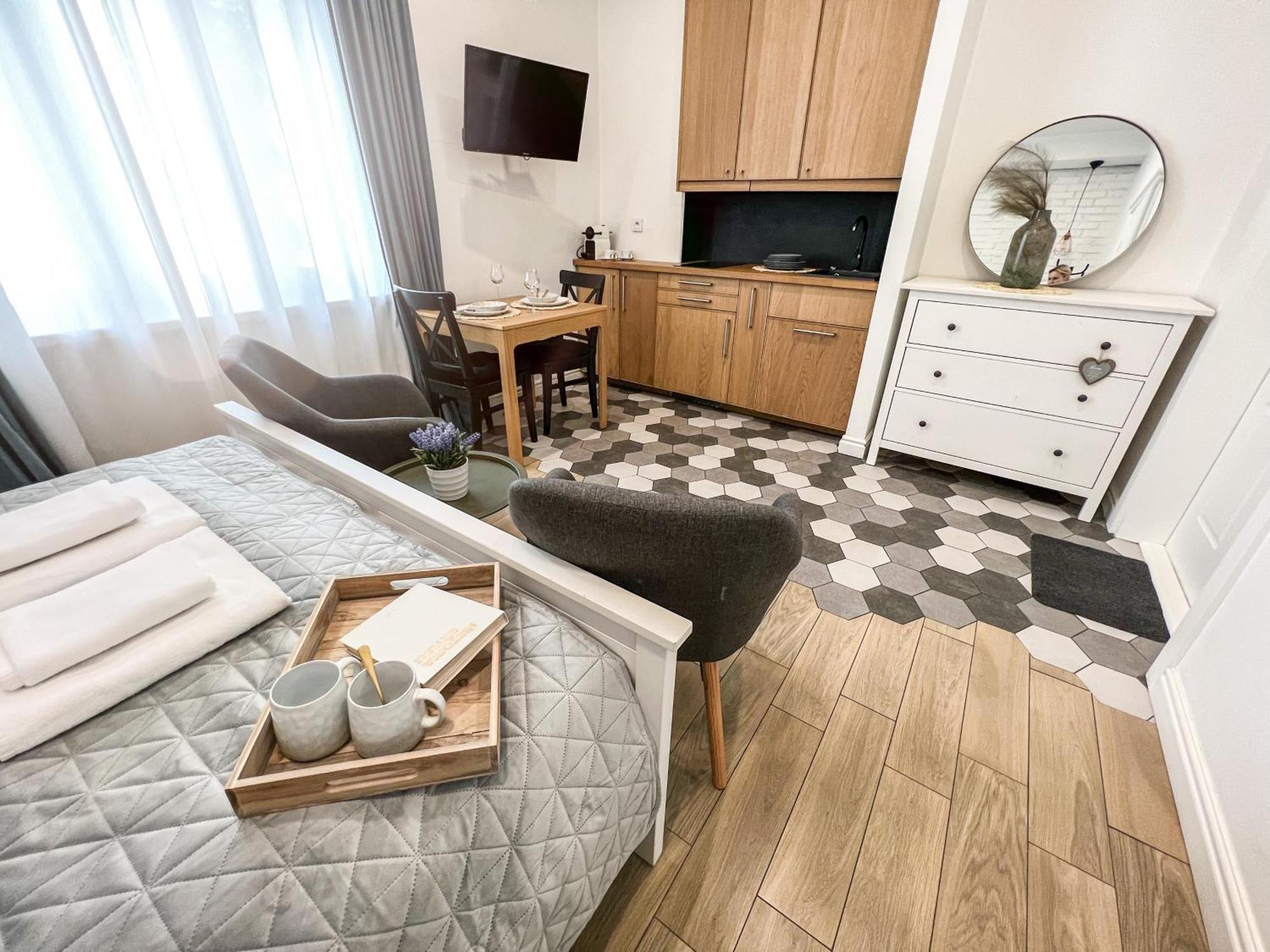 B 200m Do Plazy Apartment